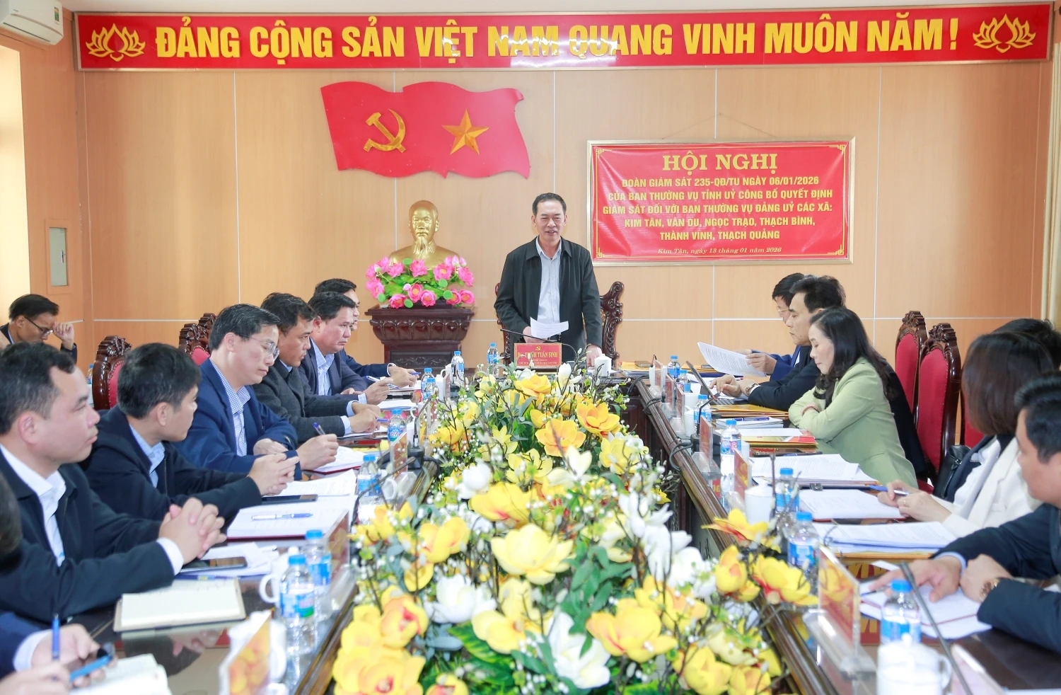 Tập trung cao độ, triển khai đồng bộ, bảo đảm tiến độ c&ocirc;ng t&aacute;c bầu cử đại biểu Quốc hội v&agrave; HĐND c&aacute;c cấp
