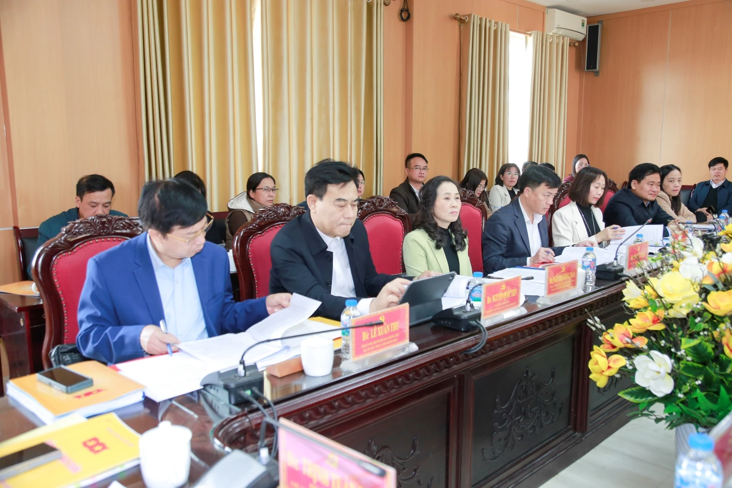 Tập trung cao độ, triển khai đồng bộ, bảo đảm tiến độ c&ocirc;ng t&aacute;c bầu cử đại biểu Quốc hội v&agrave; HĐND c&aacute;c cấp