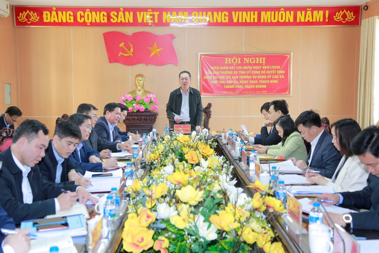 Tập trung cao độ, triển khai đồng bộ, bảo đảm tiến độ c&ocirc;ng t&aacute;c bầu cử đại biểu Quốc hội v&agrave; HĐND c&aacute;c cấp