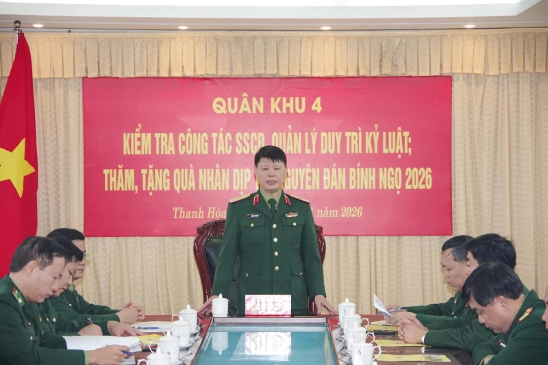 Qu&acirc;n khu 4 kiểm tra c&ocirc;ng t&aacute;c sẵn s&agrave;ng chiến đấu, ch&uacute;c Tết tại Ban Chỉ huy BĐBP tỉnh