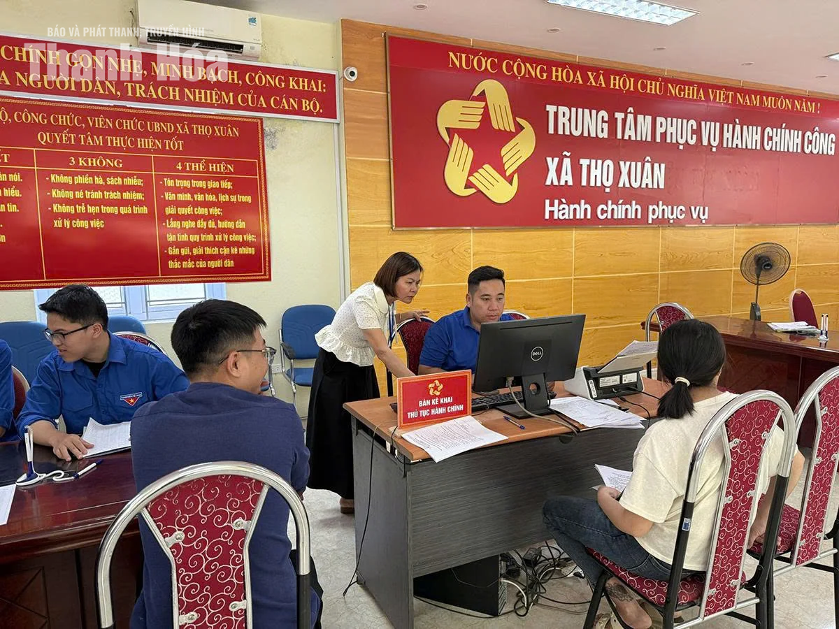 Góp sức trẻ đưa công nghệ đến gần người dân