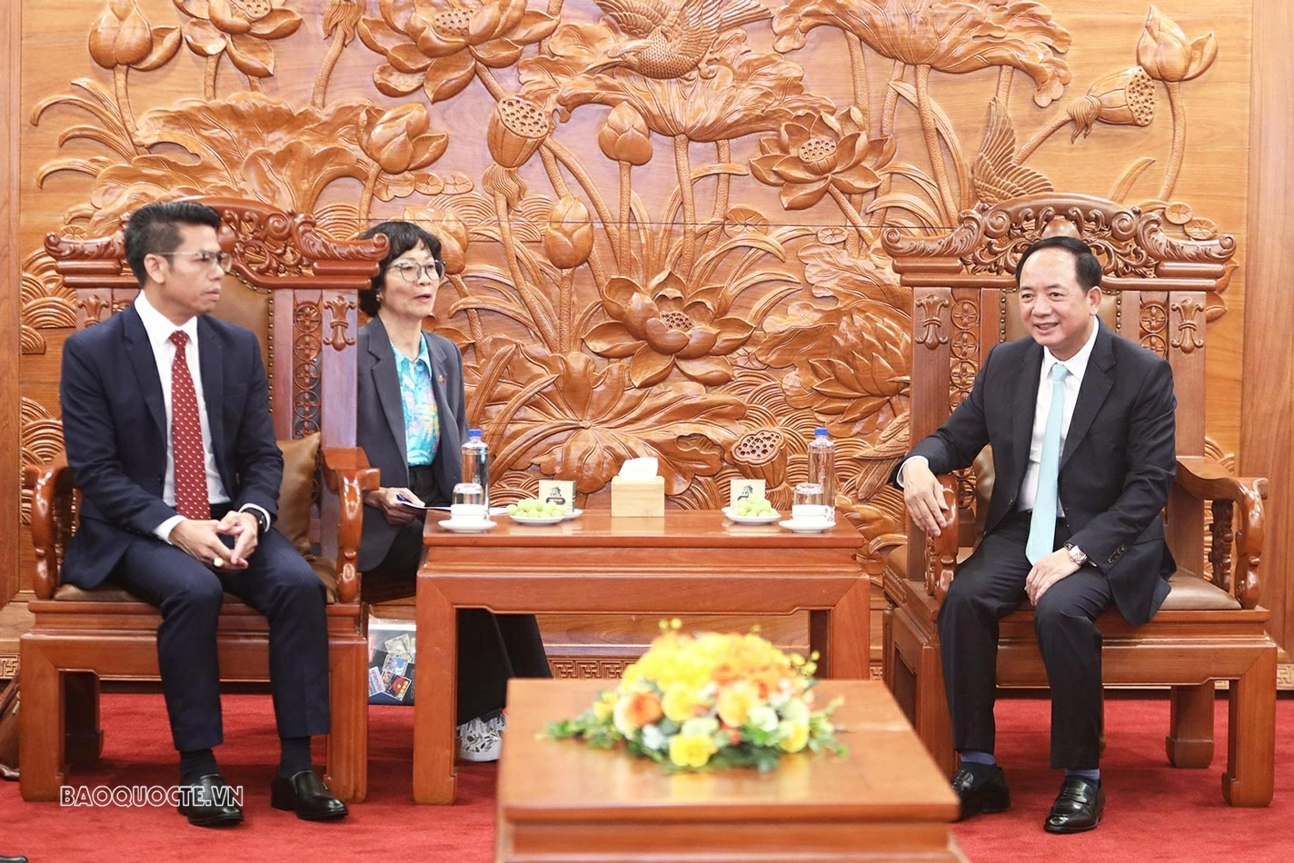 Trưởng Ban Tuyên giáo Trung ương Trịnh Văn Quyết tiếp đồng chí Sakhone Phommalath, Phó Trưởng Ban Tuyên huấn Trung ương Đảng Nhân dân cách mạng Lào. Trưởng Ban Tuyên giáo Trung ương Trịnh Văn Quyết tiếp đồng chí Sakhone Phommalath, Phó Trưởng Ban Tuyên huấn Trung ương Đảng Nhân dân cách mạng Lào.