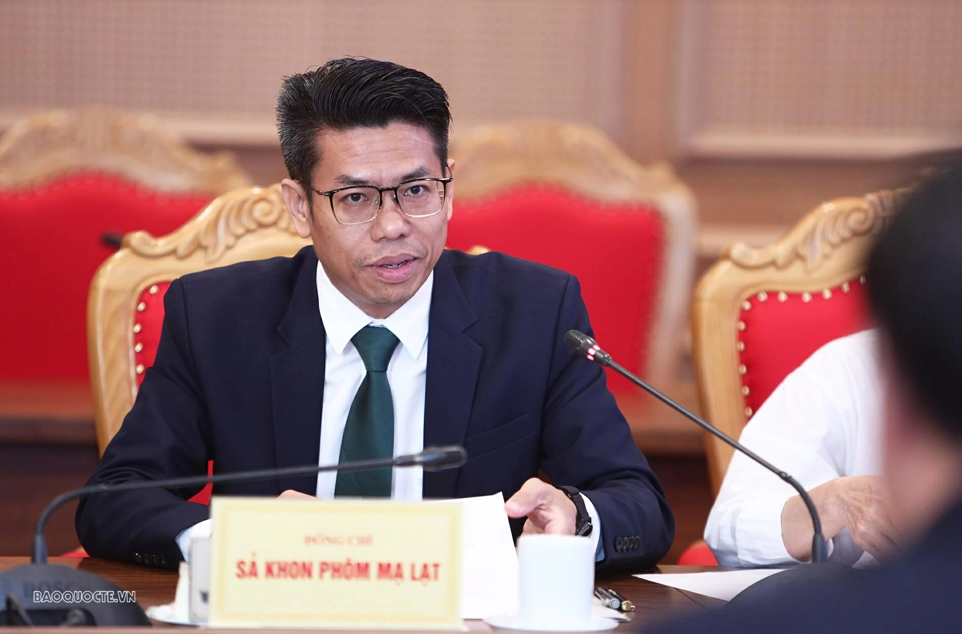 Phó Trưởng Ban Tuyên huấn Trung ương Đảng Nhân dân Cách mạng Lào Sakhone Phommalath phát biểu tại Hội đàm. (Ảnh: Thành Long) Phó Trưởng Ban Tuyên huấn Trung ương Đảng Nhân dân Cách mạng Lào Sakhone Phommalath phát biểu tại Hội đàm. (Ảnh: Thành Long)