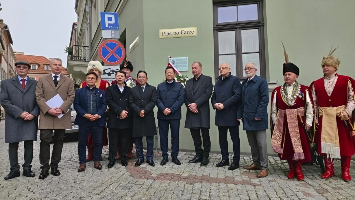 Lễ Khánh thành Bia tưởng niệm cố Kiến trúc sư Kazimierz Kwiatkowski tại thành phố Lublin (Ba Lan)