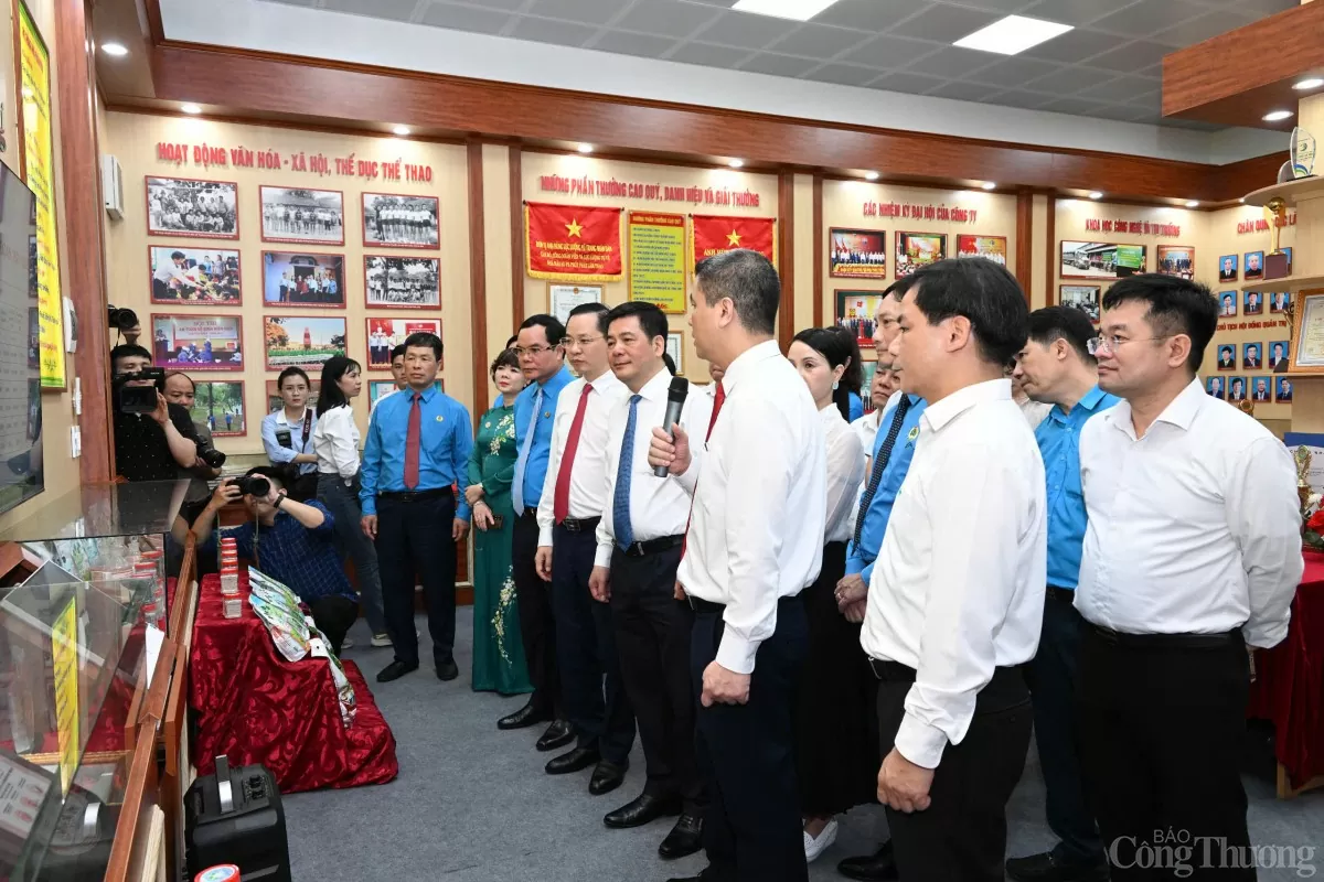 Những hình ảnh đầu tiên của Đoàn Bộ Công Thương trong lễ Ngọn lửa ấm của người Công Thương trên đất Tổ Vua Hùng