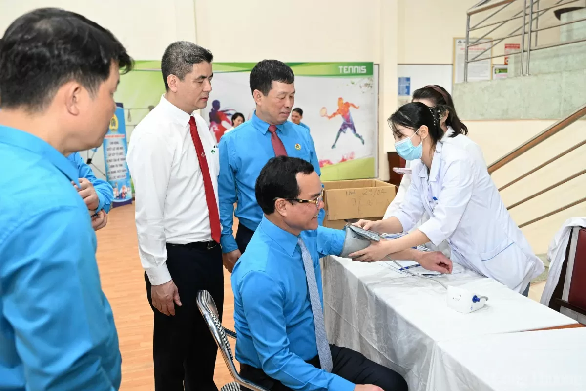 Ngọn lửa ấm của người Công Thương trên đất Tổ Vua Hùng Ngọn lửa ấm của người Công Thương trên đất Tổ Vua Hùng