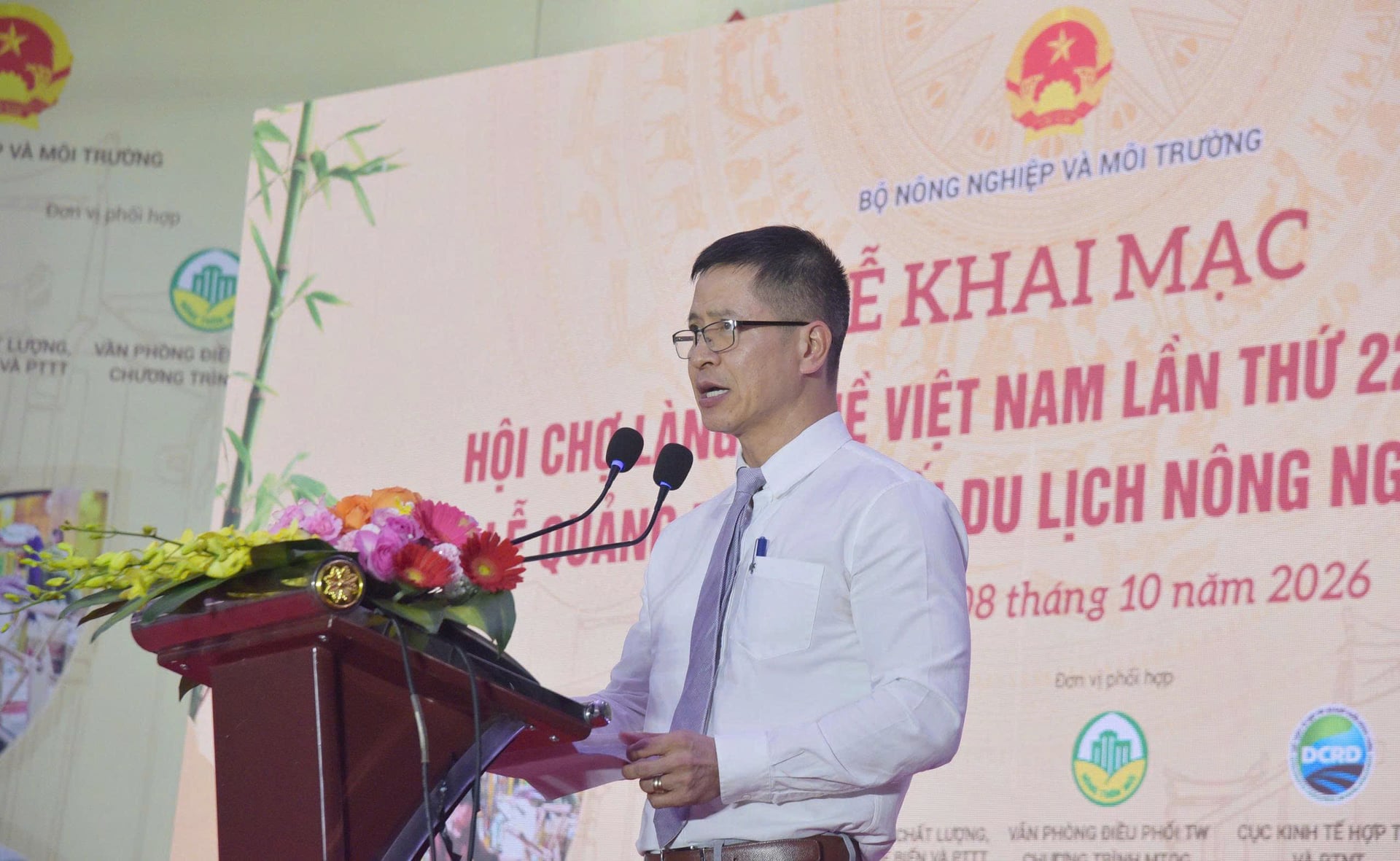 Ông Nguyễn Minh Tiến, Giám đốc Trung tâm Xúc tiến thương mại nông nghiệp phát biểu khai mạc hội chợ. Ảnh: BTC.