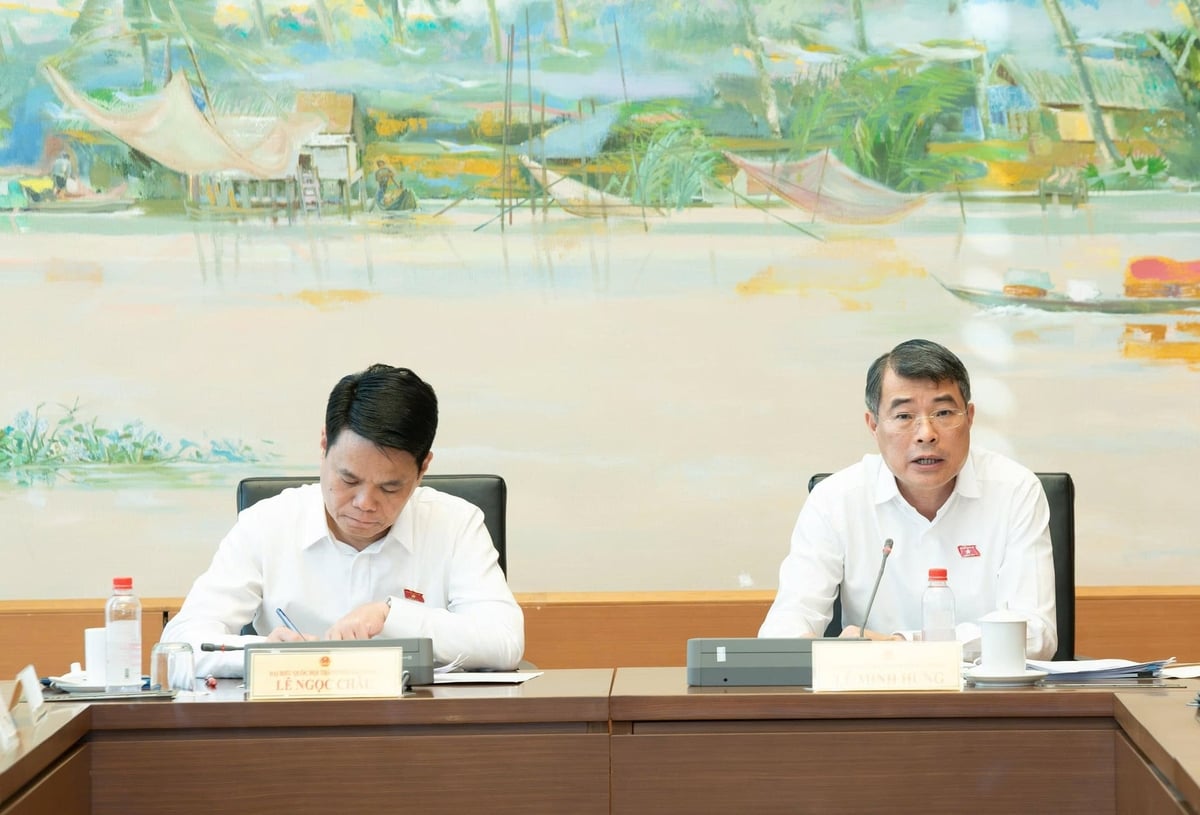 Thủ tướng cho rằng, cần tiếp tục nghiên cứu, hoàn thiện các tiêu chí xác định giá đất nhưng không nên quy định quá cứng trong luật, nhằm tạo sự linh hoạt trong điều hành và điều tiết thị trường. Ảnh: Quochoi.vn.