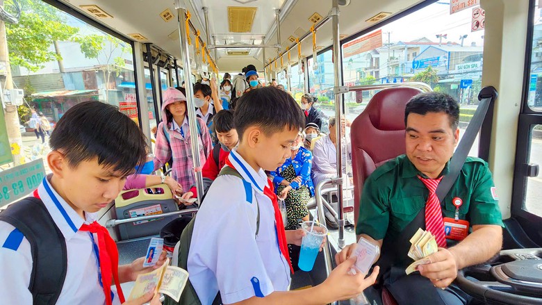 Đi xe buýt Cần Thơ, học sinh, sinh viên chỉ 10.000 đồng suốt tuyến - Ảnh 1.