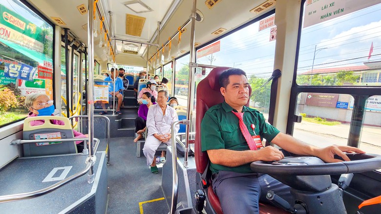 Đi xe buýt Cần Thơ, học sinh, sinh viên chỉ 10.000 đồng suốt tuyến - Ảnh 2.