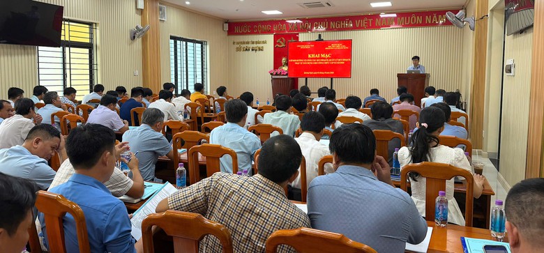 Quảng Ngãi tập huấn chuyên môn về quy hoạch, quản lý xây dựng cho cấp xã- Ảnh 1.