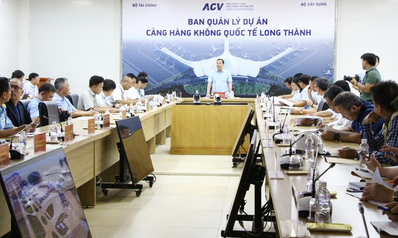 Phó Thủ tướng Thường trực Phạm Gia Túc: Phải đảm bảo an toàn mới bay- Ảnh 3.
