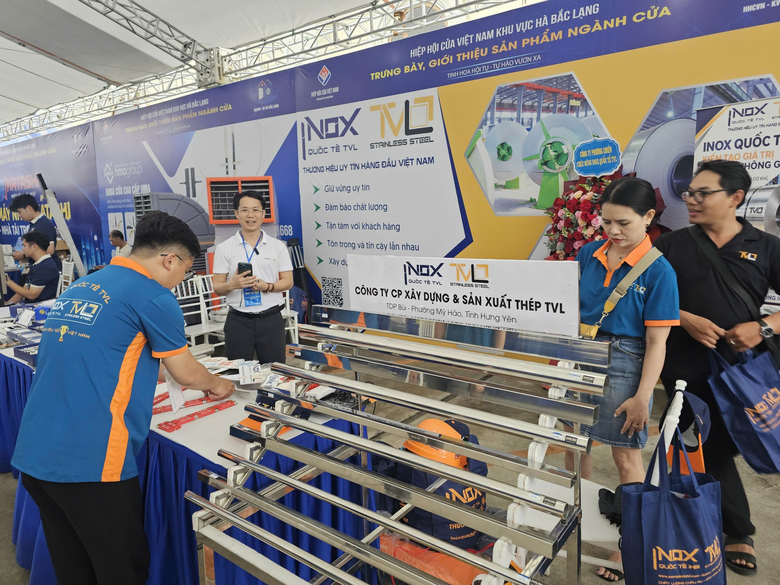 Đa dạng sản phẩm tại hội thi tay nghề ngành cửa- Ảnh 3.