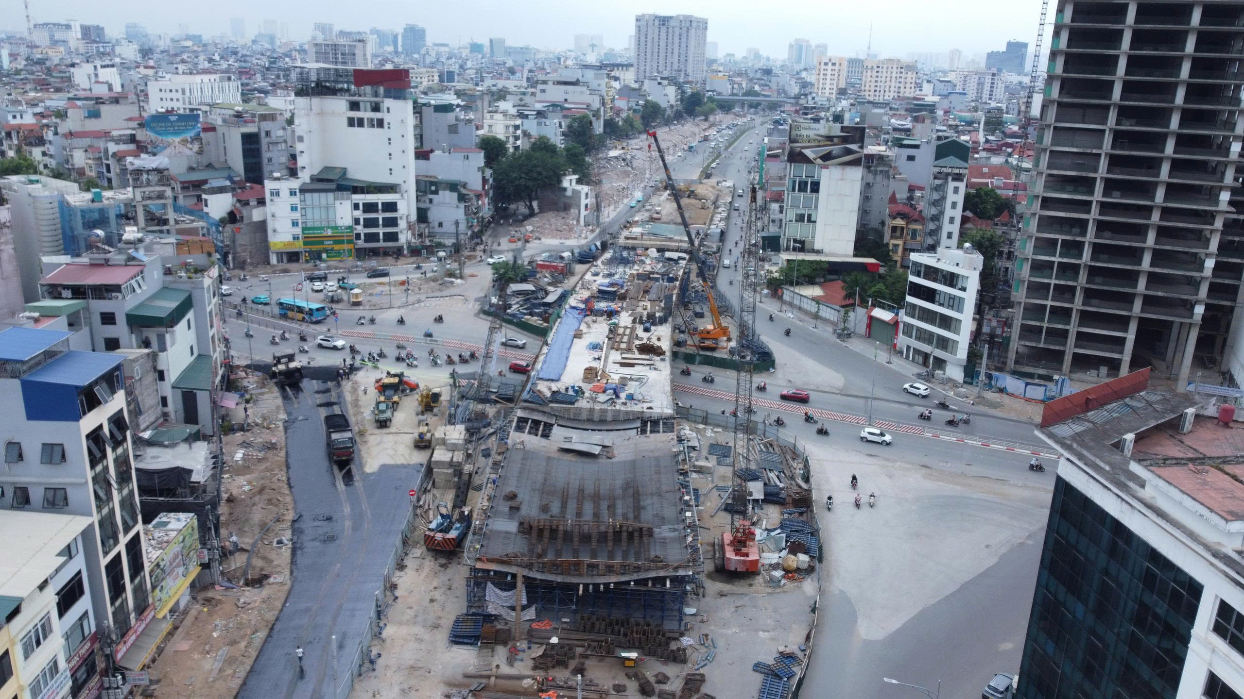 Cận cảnh hai cầu vượt trên đường Vành đai 1 dự kiến khai thác cuối năm 2026 - Ảnh 3.