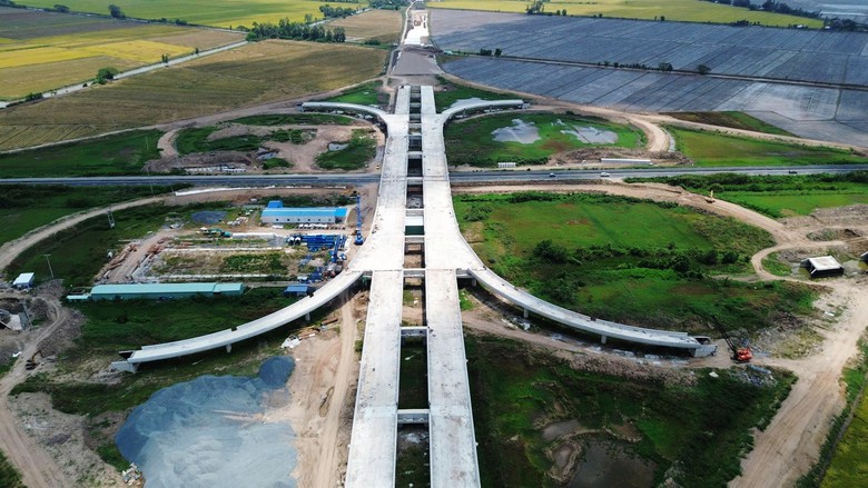Cao tốc Châu Đốc - Cần Thơ - Sóc Trăng thay đổi nhà thầu để bù tiến độ- Ảnh 4.