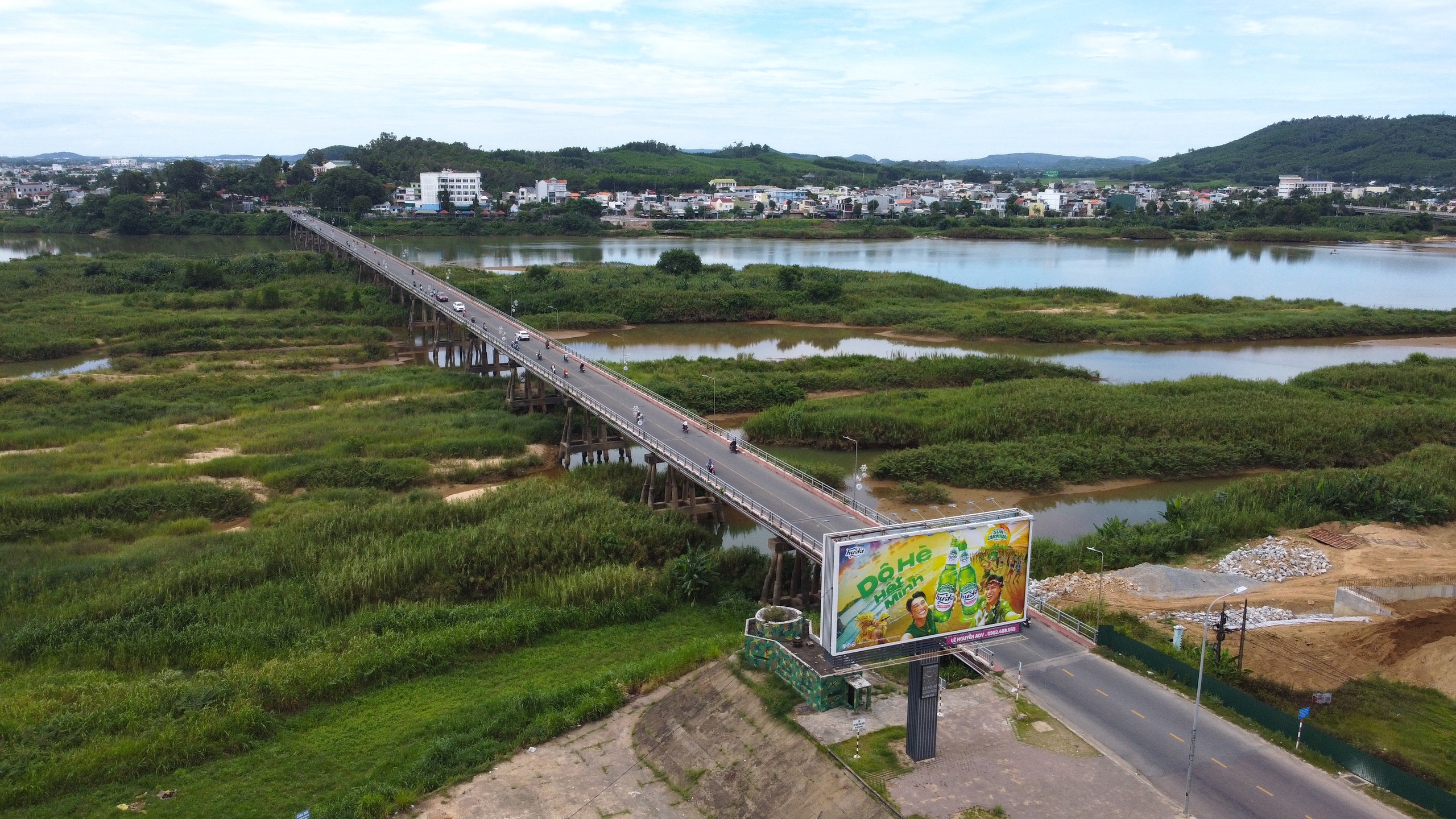 Quảng Ngãi: Hình ảnh cầu Trà Khúc trước ngày đóng đường, cấm xe- Ảnh 1.