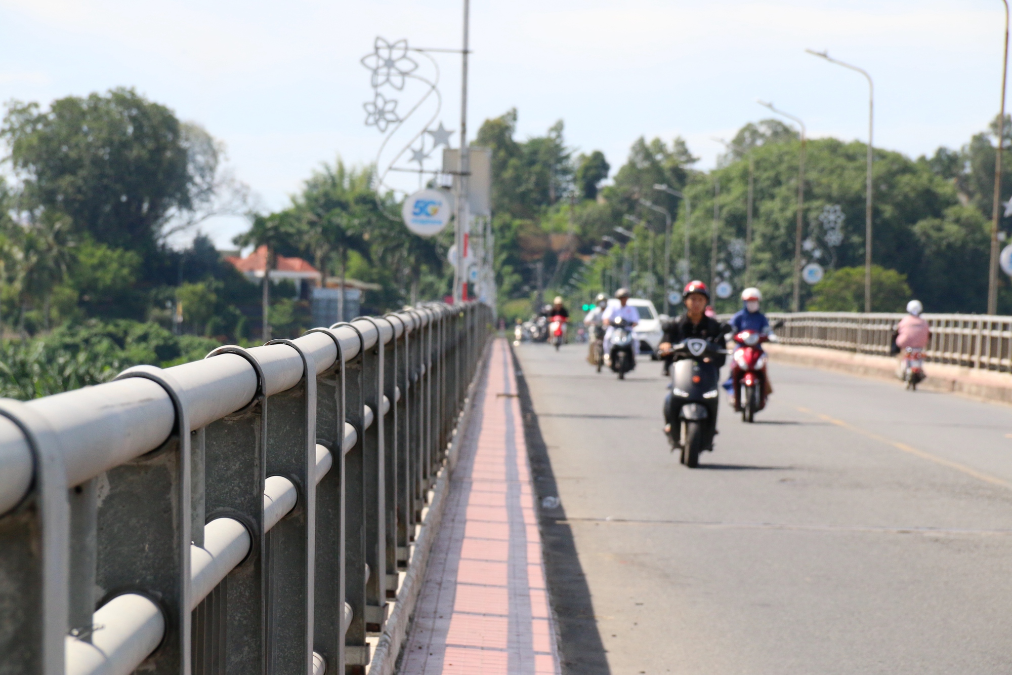 Quảng Ngãi: Hình ảnh cầu Trà Khúc trước ngày đóng đường, cấm xe- Ảnh 13.