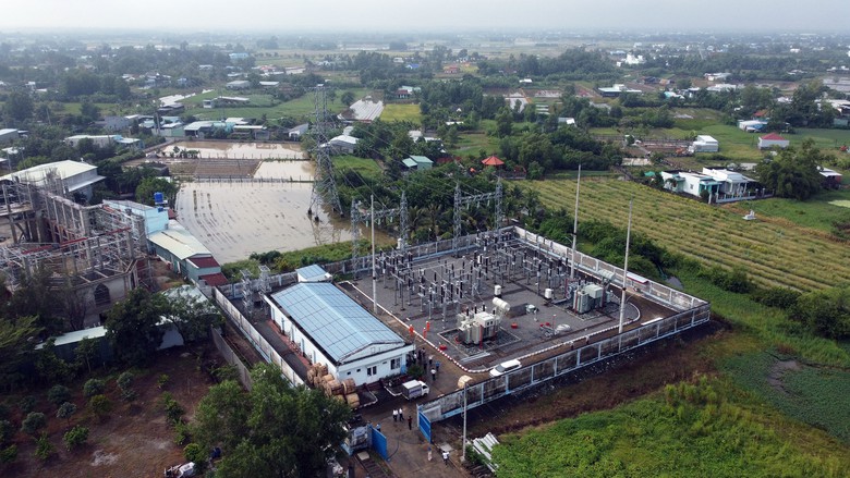 Ngành điện miền Nam sẵn sàng hạ tầng, đón đầu tư vào khu công nghiệp - Ảnh 3.