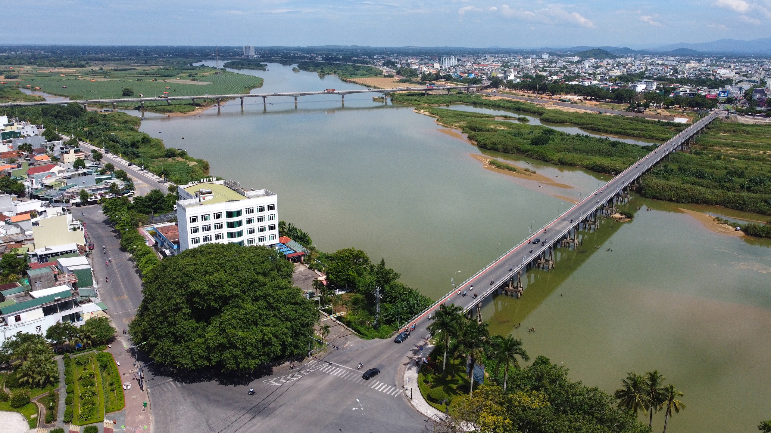 Quảng Ngãi: Hình ảnh cầu Trà Khúc trước ngày đóng đường, cấm xe- Ảnh 17.