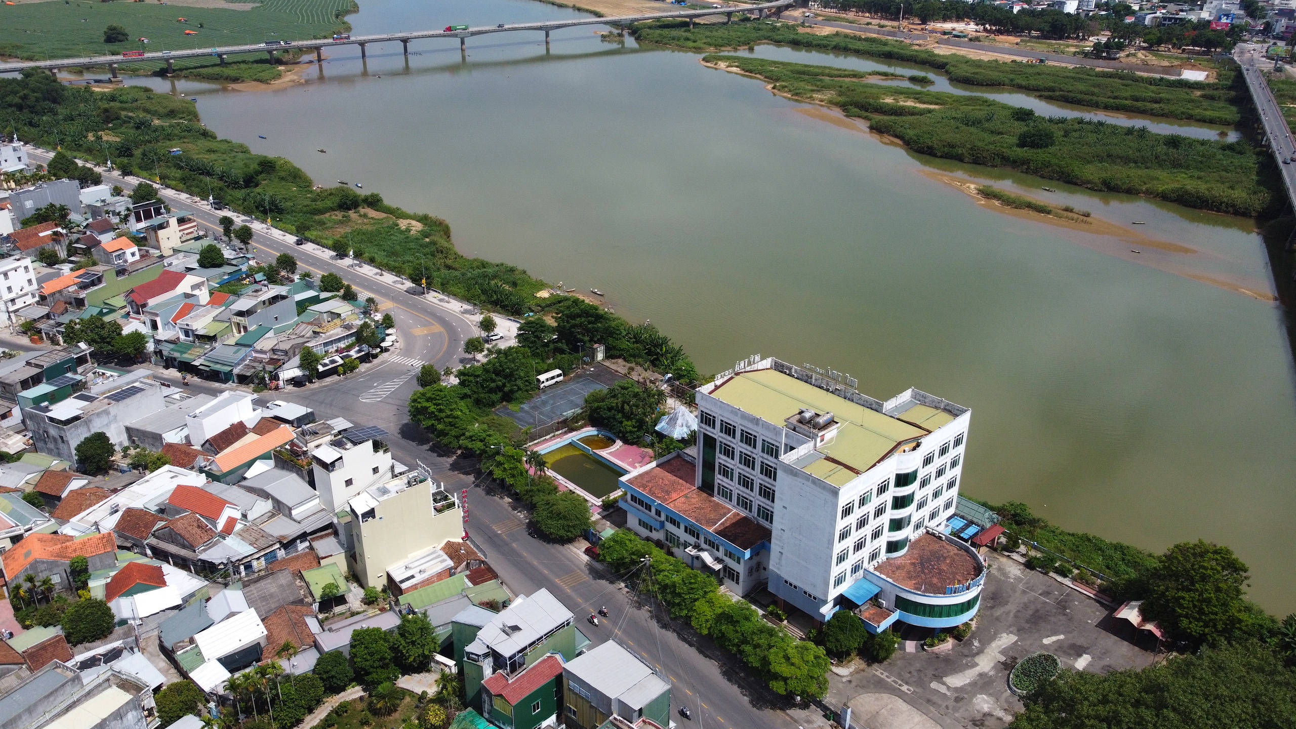 Quảng Ngãi: Hình ảnh cầu Trà Khúc trước ngày đóng đường, cấm xe- Ảnh 21.