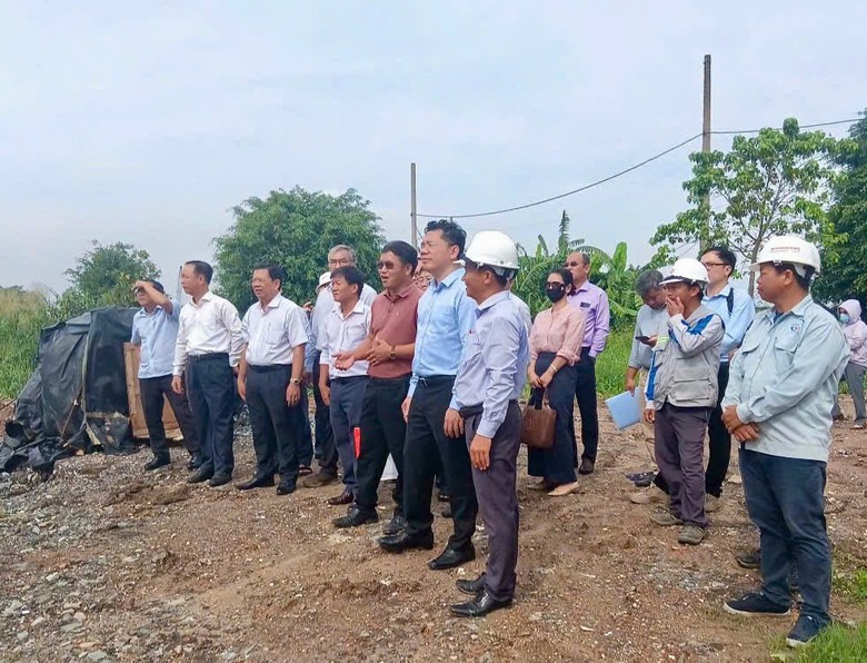 Cao tốc TP.HCM - Mộc Bài: Quyết liệt giải phóng mặt bằng trong tháng 10 - Ảnh 1.