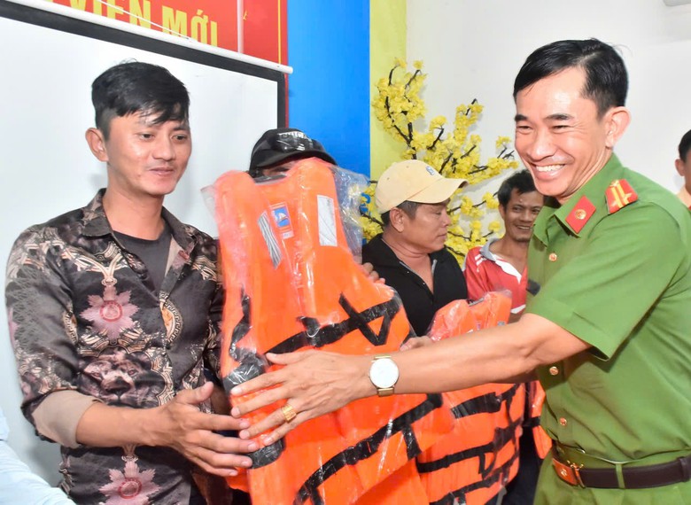TP.HCM tăng cường bảo đảm an toàn giao thông đường thủy- Ảnh 2.