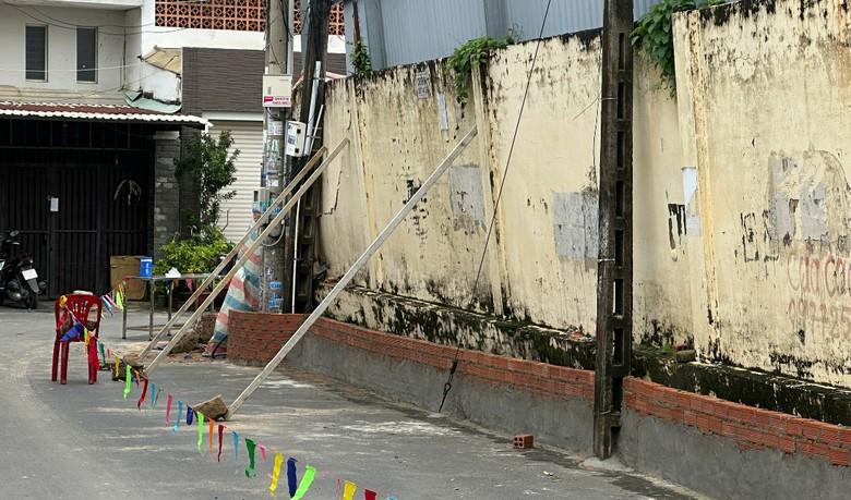 Vỡ tường rào dự án ở Đồng Nai: Bồi thường cho người dân, hoàn thành khắc phục vào 27/10- Ảnh 1.