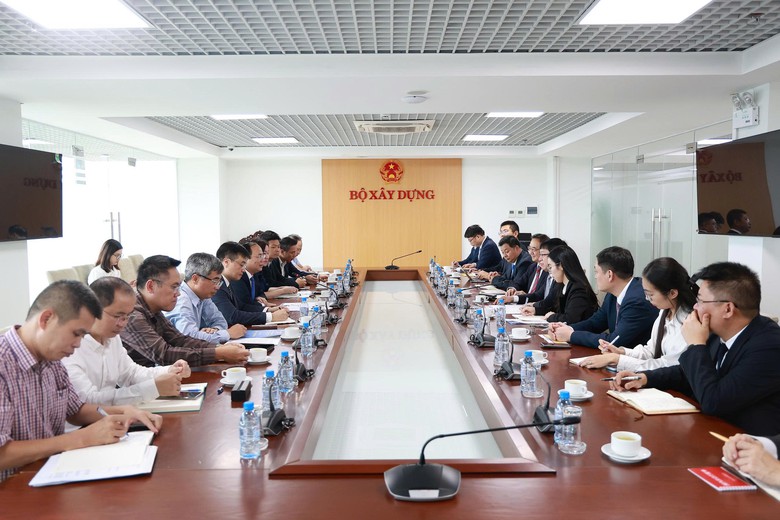 Thứ trưởng Nguyễn Văn Sinh làm việc với CNBM về quản lý, phát triển vật liệu xây dựng- Ảnh 1.