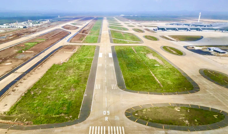 Chấp thuận kế hoạch bay kiểm tra, hiệu chuẩn định kỳ hệ thống tại Long Thành - Ảnh 1.