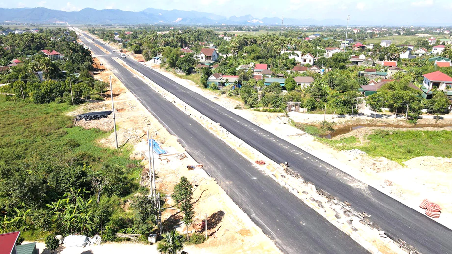 Hà Tĩnh: Gỡ nút thắt mặt bằng, đường Hàm Nghi kéo dài tăng tốc về đích- Ảnh 3.