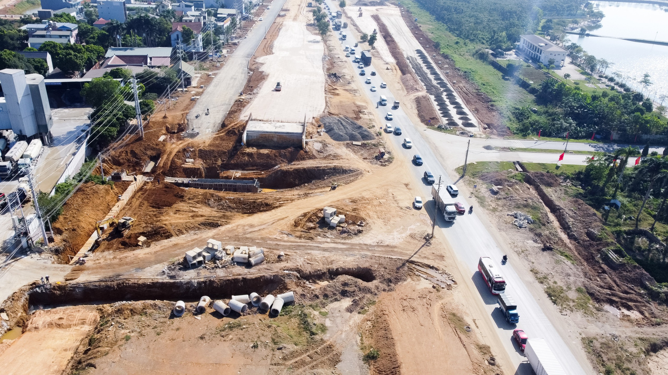 Diện mạo tuyến đường hơn 5.200 tỷ đồng nối đại lộ Thăng Long với cao tốc Hà Nội - Hòa Bình- Ảnh 4.
