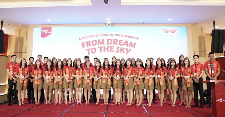 Học viện Hàng không Victoria ghi dấu cột mốc trưởng thành của các tân tiếp viên hàng không- Ảnh 1.