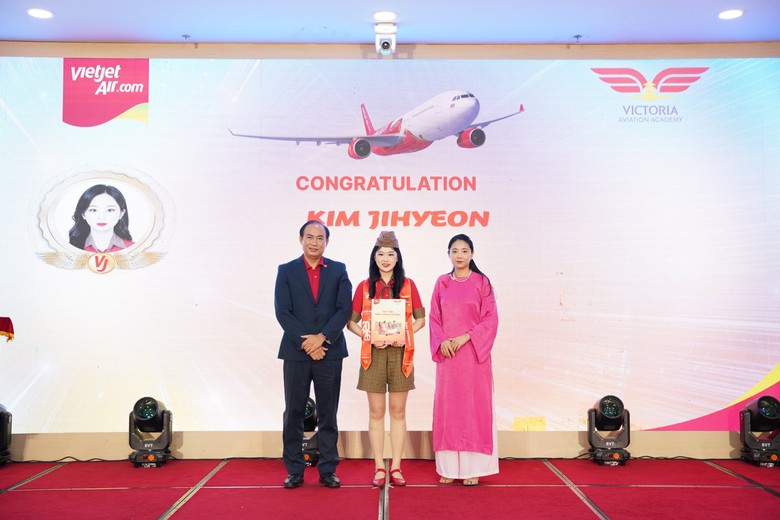 Học viện Hàng không Victoria ghi dấu cột mốc trưởng thành của các tân tiếp viên hàng không- Ảnh 11.