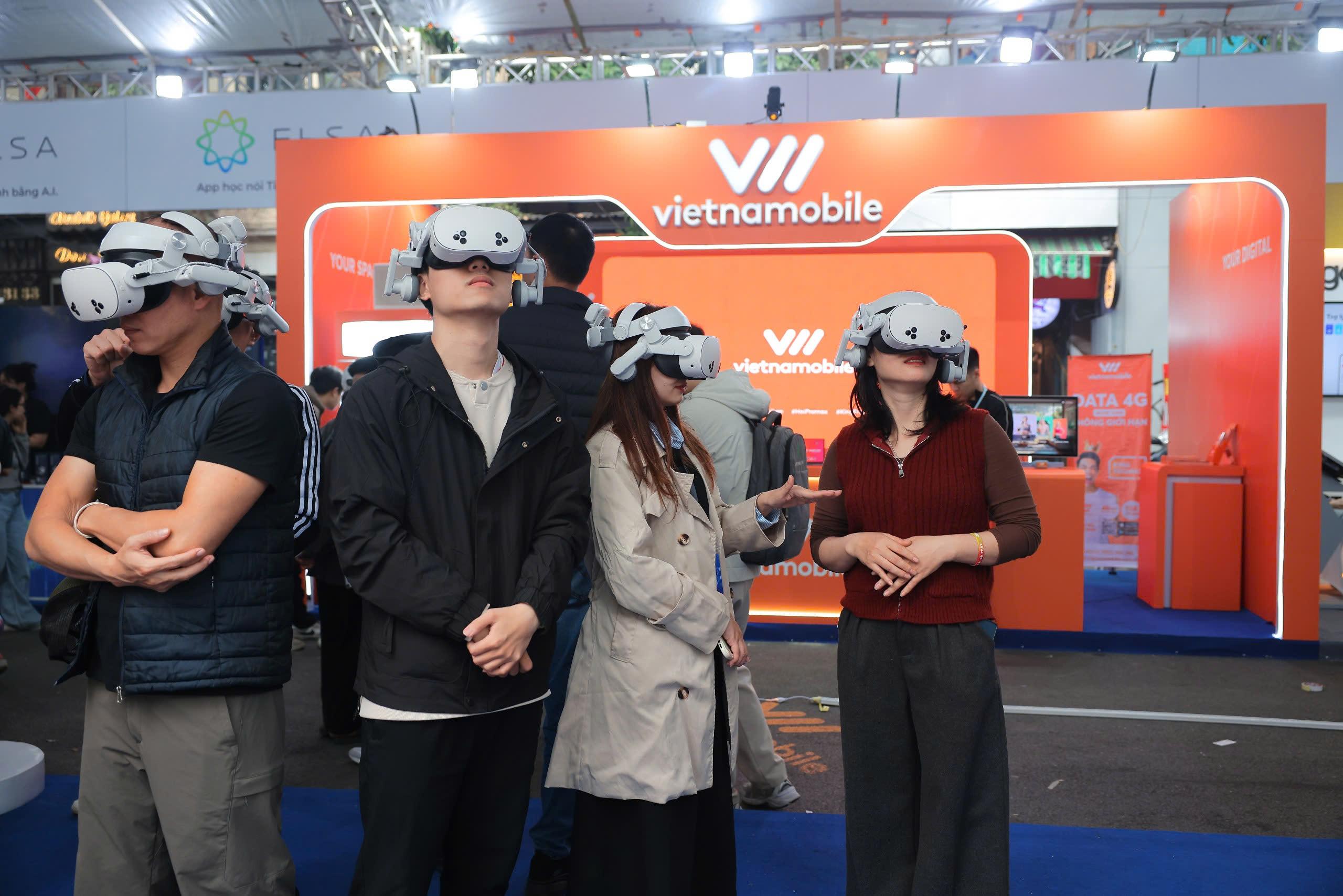 Thủ tướng trải nghiệm công nghệ tại Techfest Việt Nam 2025- Ảnh 4.