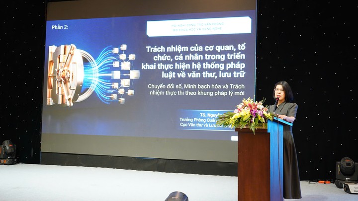 Bộ Khoa học và Công nghệ chuyển đổi số công tác văn thư, lưu trữ: Từ “quản lý tài liệu” sang “quản trị dữ liệu”- Ảnh 3.