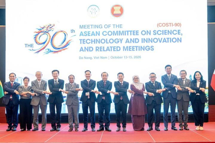 "KH&CN không chỉ hỗ trợ sự phát triển của ASEAN mà còn góp phần định hình tương lai của ASEAN"- Ảnh 1.