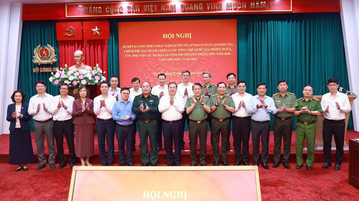 Phát huy vai trò khoa học, công nghệ nâng cao năng lực ứng phó với các đe dọa an ninh phi truyền thống- Ảnh 3.