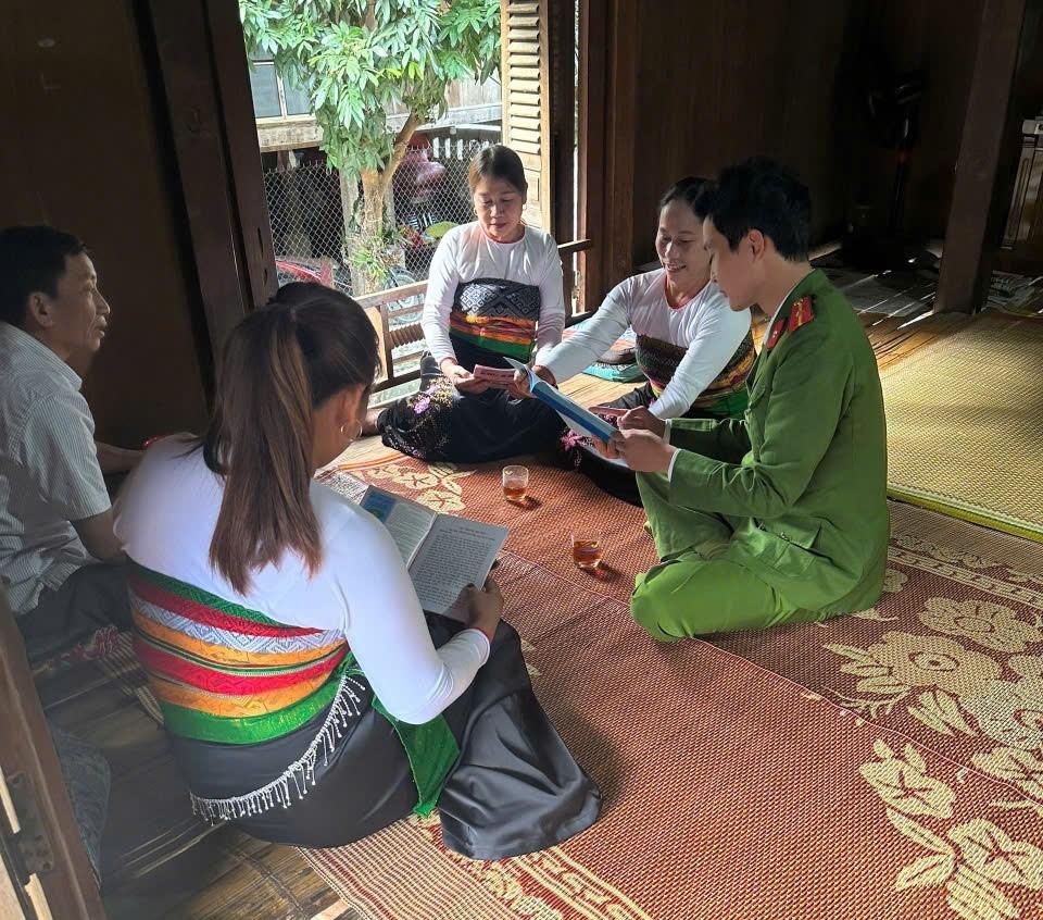 Phối hợp liên ngành giúp ngăn chặn tảo hôn ngay từ khi mới manh nha Phối hợp liên ngành giúp ngăn chặn tảo hôn trên địa bàn ngay từ khi mới manh nha