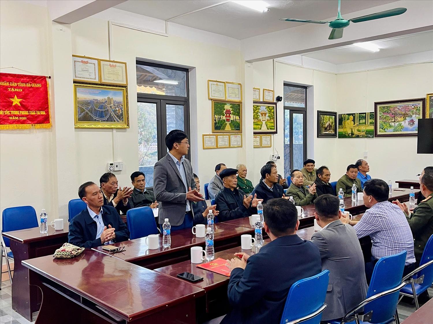 Đoàn công tác xã Trung Hà thăm và làm việc ở xã Lũng Cú, tỉnh Tuyên Quang Đoàn công tác xã Trung Hà thăm và làm việc ở xã Lũng Cú, tỉnh Tuyên Quang