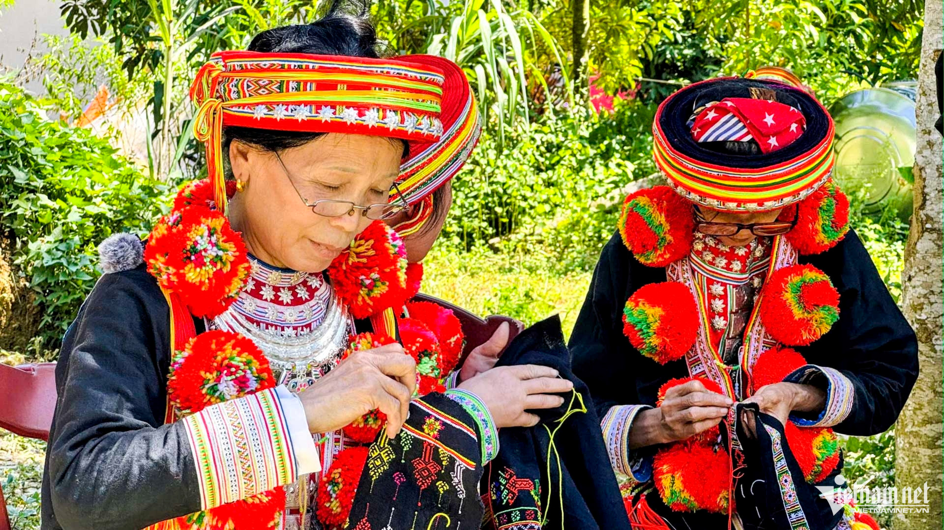 W-nghề may dân tộc dao thái nguyên_8.JPG.jpg