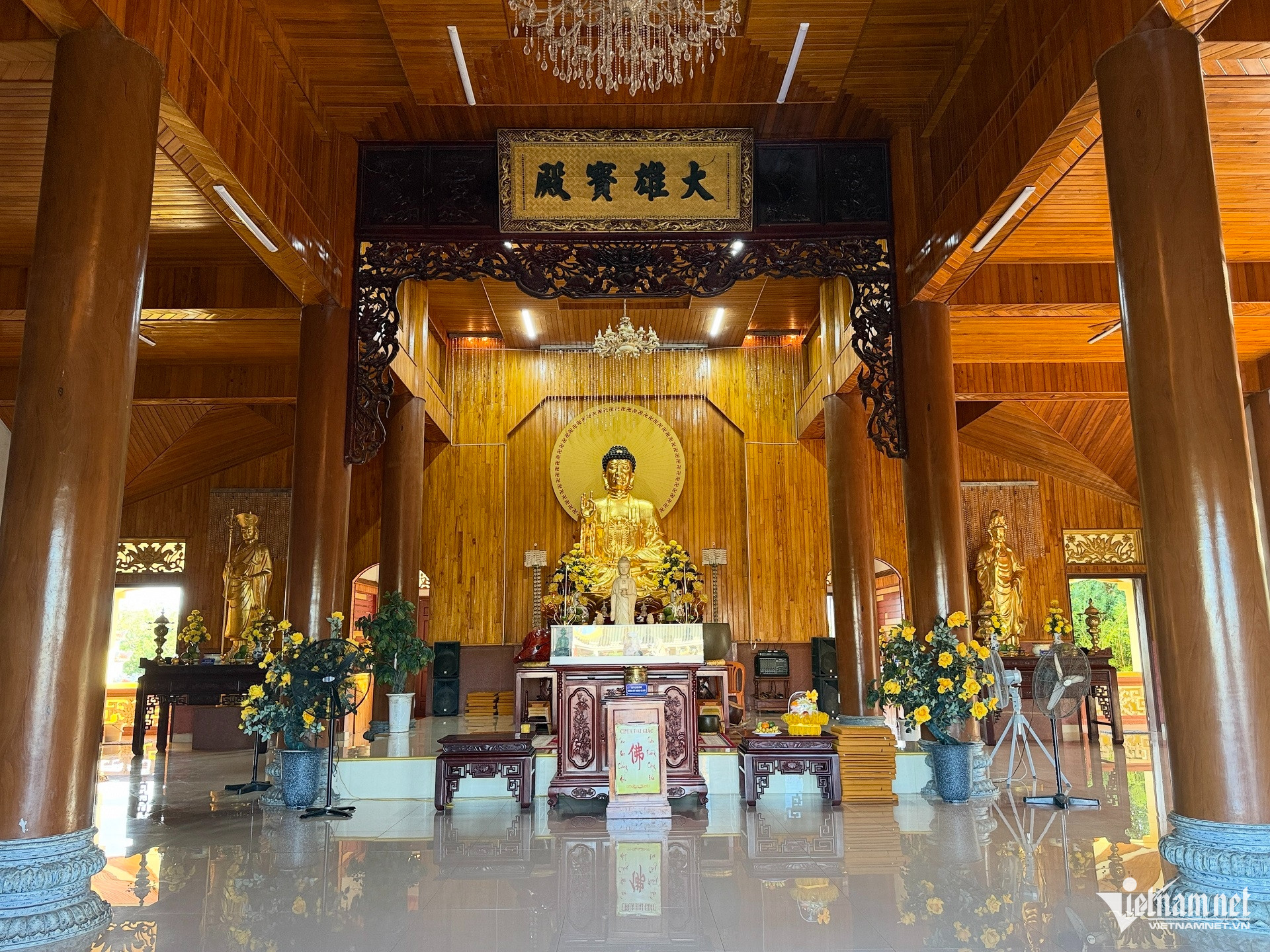 https://static-images.vnncdn.net/vps_images_publish/000001/000003/2026/10/23/w-chanh-dien-tho-phat-667.jpg